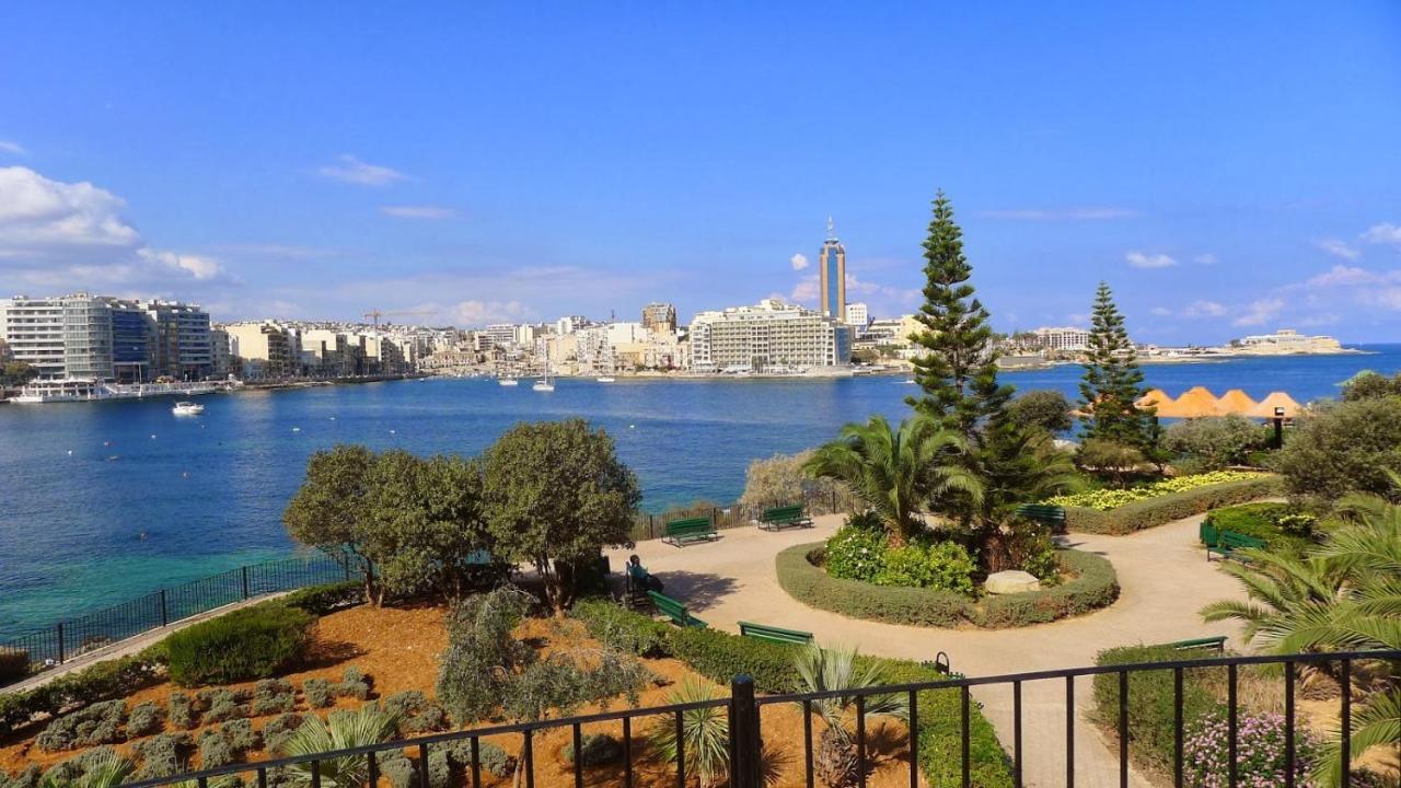 Perfect Location, Modern 2br *